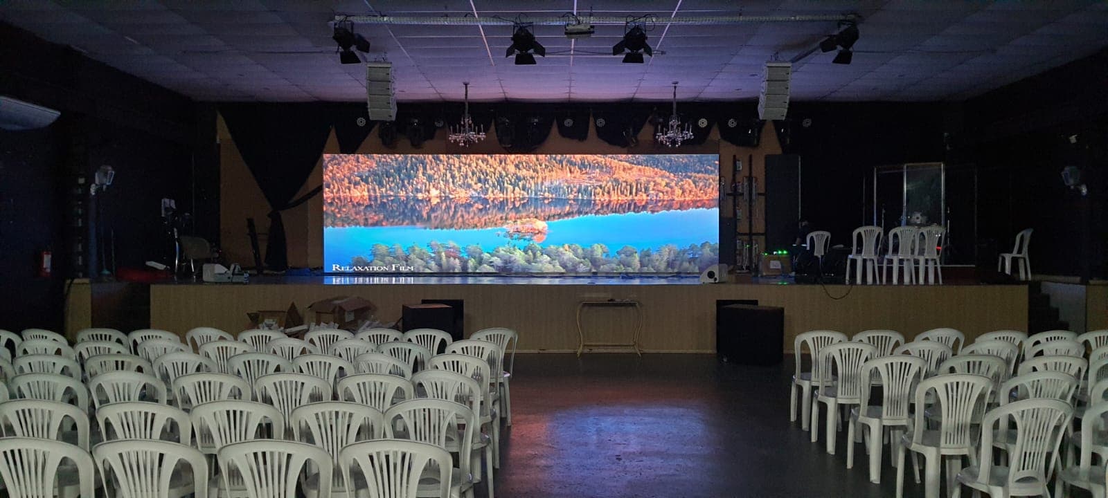 Painel LED indoor para igreja